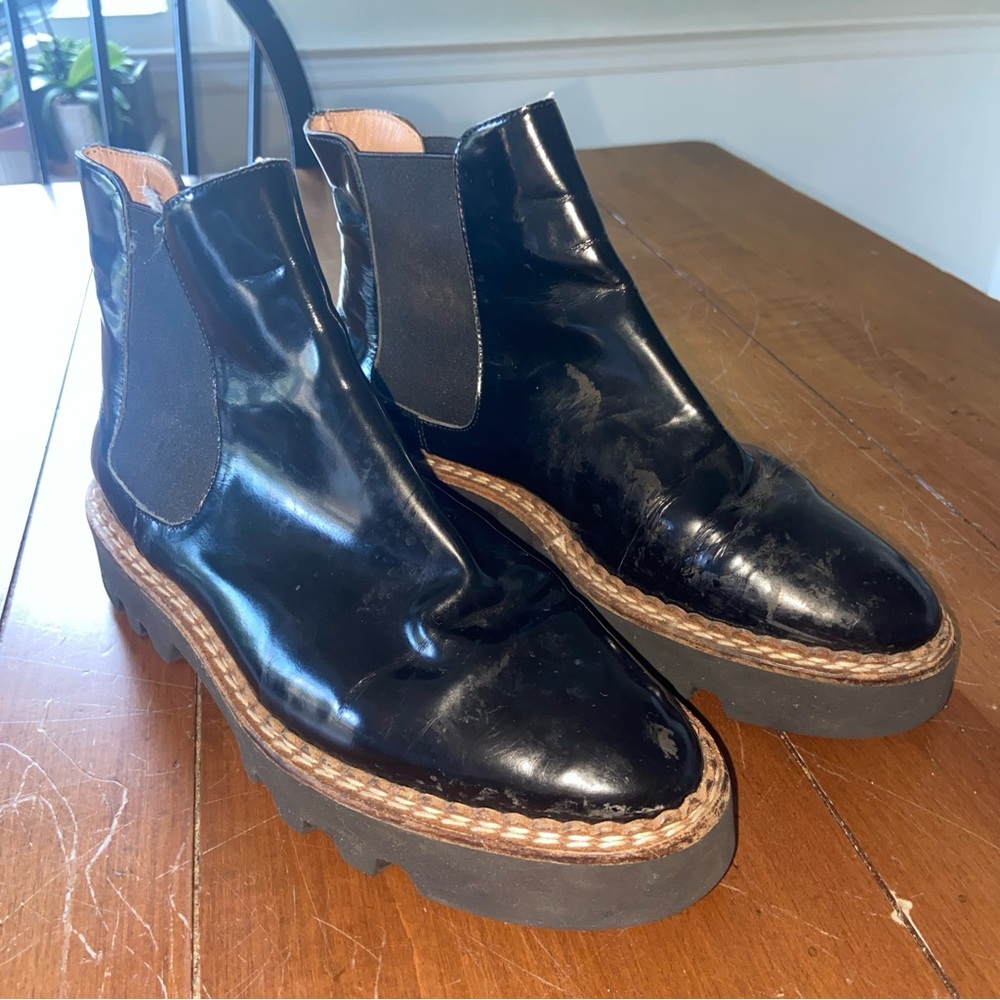 Vibram Shiny Stylish Black Ankle Boots Made in Italy size 36 US 6